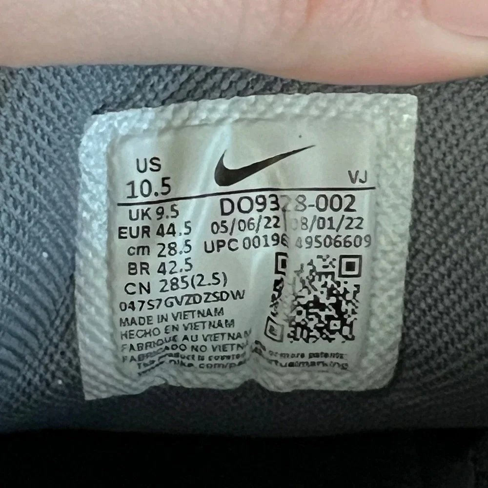Nike‎ Metcon 8 Mens Training Shoes Smoke Grey Gum Sole DO9328-002 Size 10.5